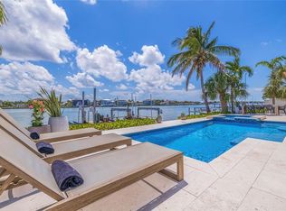 530 Harbor Dr N, Indian Rocks Beach, FL 33785
