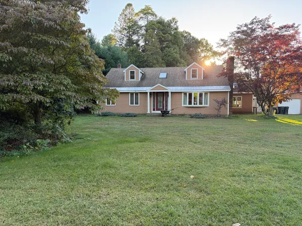 434 Center St, Bellingham, MA 02019