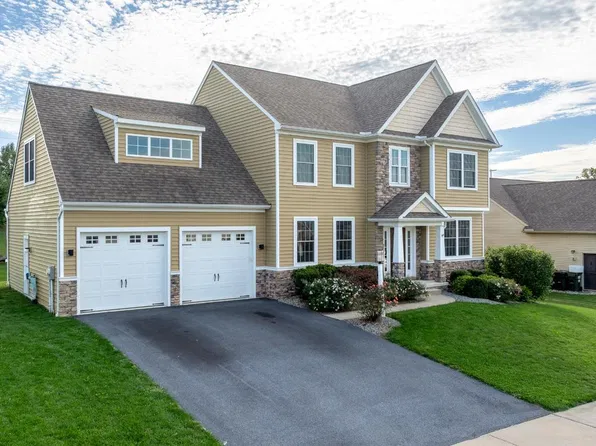 354 Amber Dr, Lititz, PA 17543
