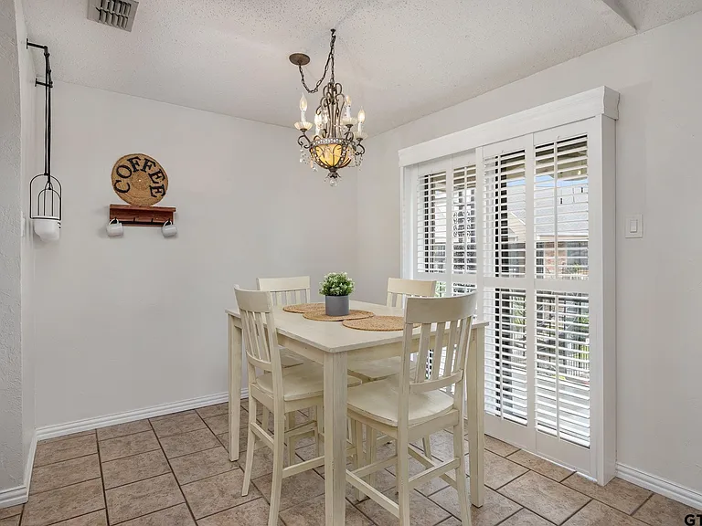 400 S Town Dr #308 — Photo 12
