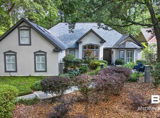 4 Greenbrier Ln, Fairhope, AL 36532