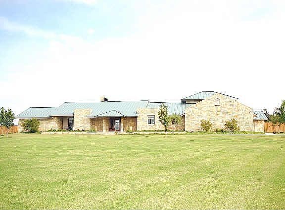 2nd image of 257 Edge Cliff Ct