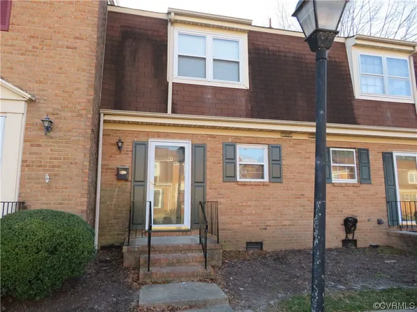 210 Walnut Blvd APT 20, Petersburg, VA 23805