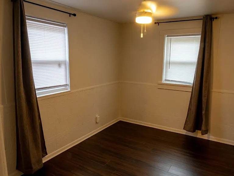 1631 S Huntington Dr — Photo 10