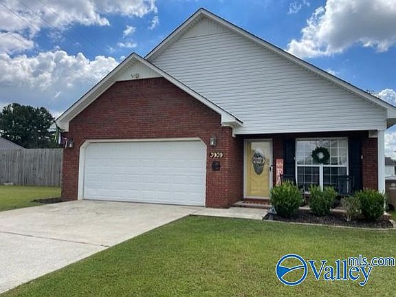 2nd image of 3909 Boxwood Ln SW