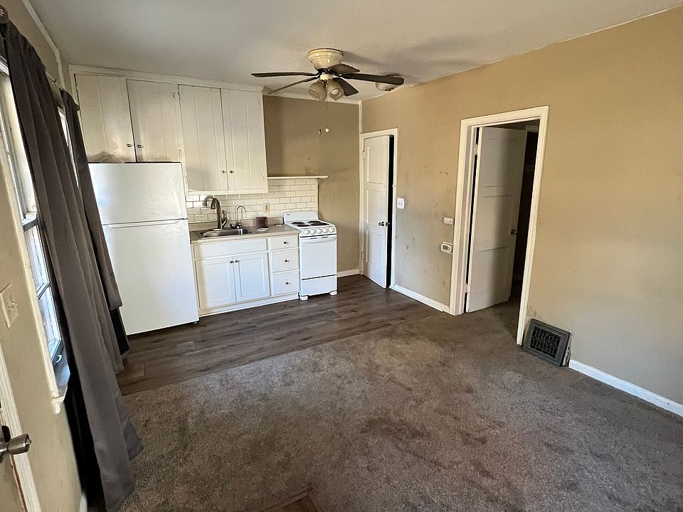 2nd image of 3816 Lincoln Place Dr #3818