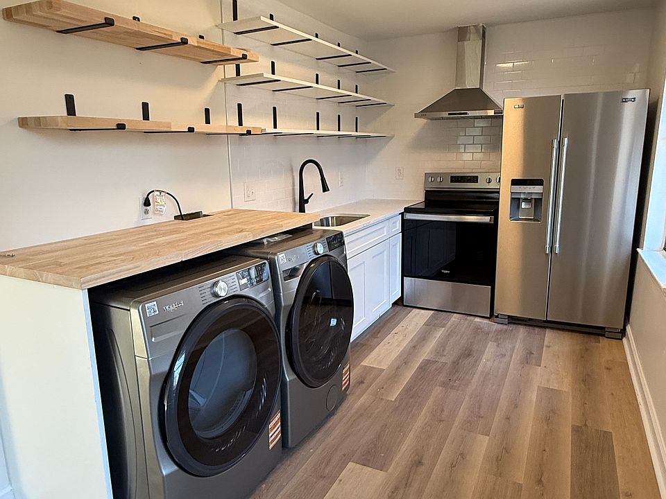 1st image of 206 Prince Ave #B