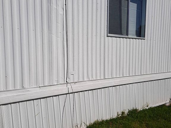 4th image of 122 Todd St
