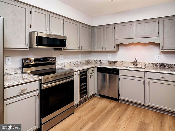 4th image of 803 Coxswain Way Unit 304