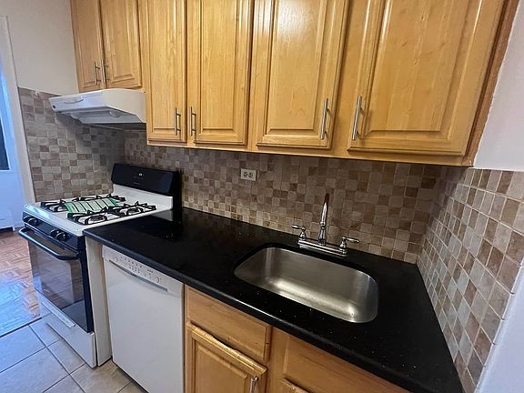 5th image of 8375 118th St APT 6K