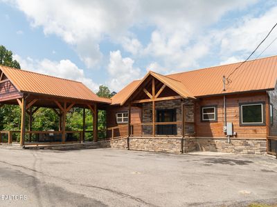 1072 Village Loop Rd, Gatlinburg, TN, 37738