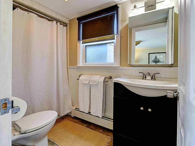 262 Riverside St — Photo 13