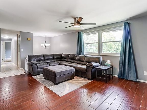 5th image of 4641 Strathaven Dr