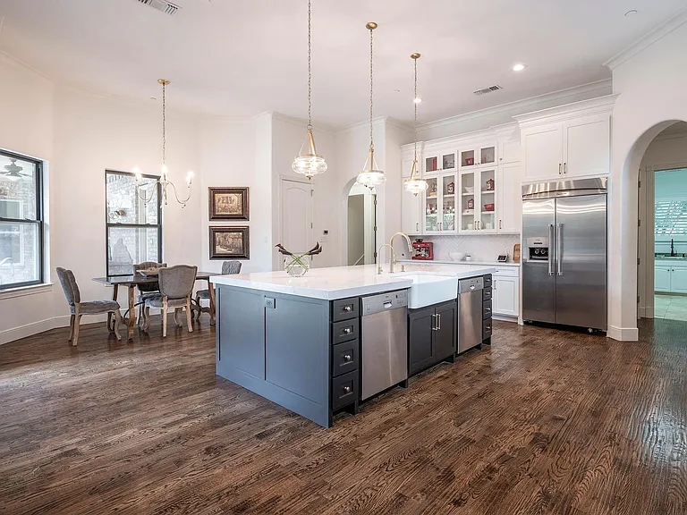 1824 Broken Bend Dr — Photo 12