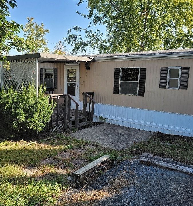 1st image of 314 Menard Dr