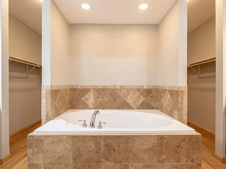 238 Harrison St — Photo 14