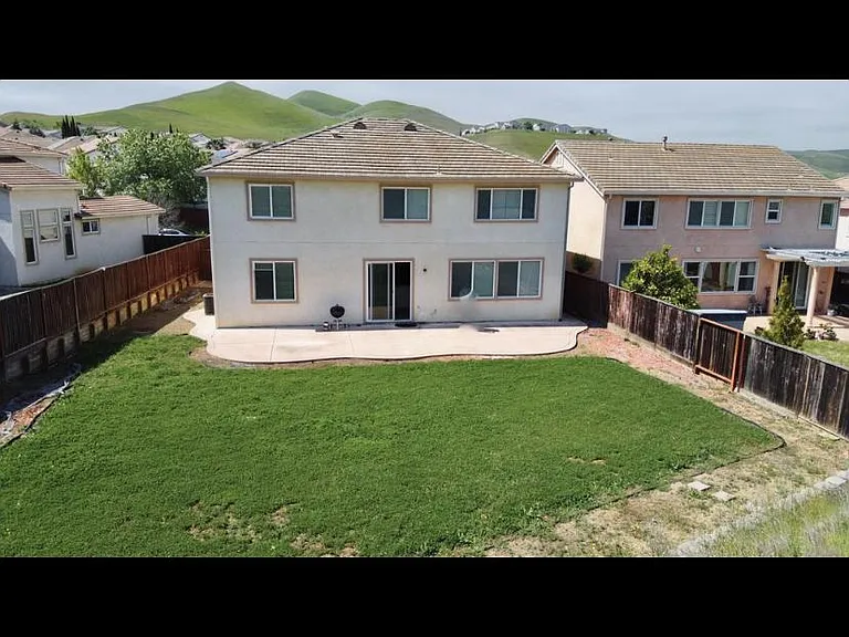 1173 Brooktrail Dr — Photo 2