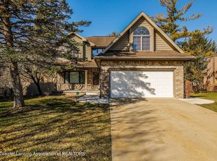 2667 Moreno Dr, Lansing, MI 48911