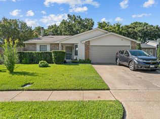 309 Westover Dr, Euless, TX 76039