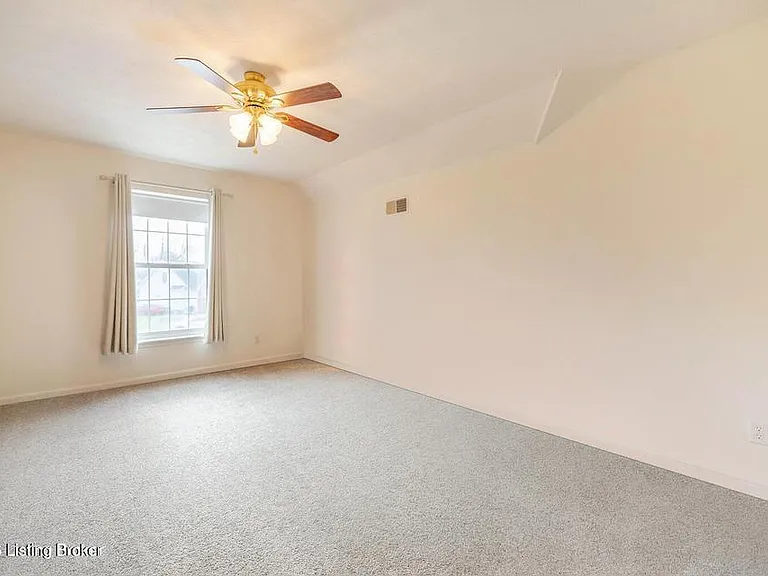 11302 Sullivan Ct — Photo 11