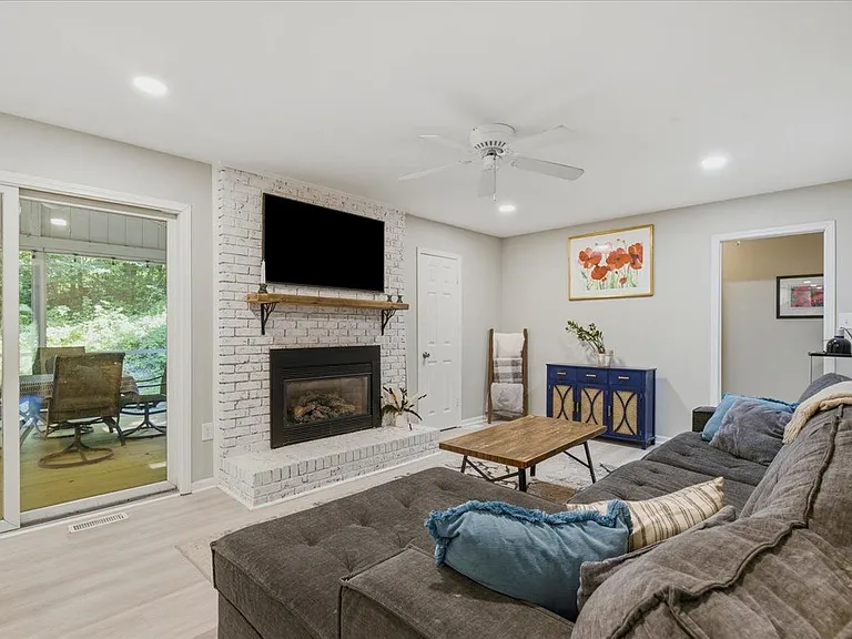2641 Dogwood Ln — Photo 21