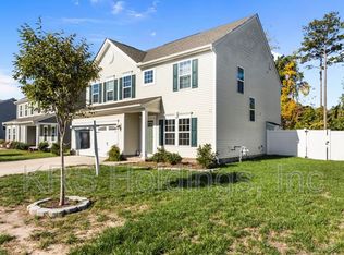 612 Combs Ln, Chesapeake, VA 23321