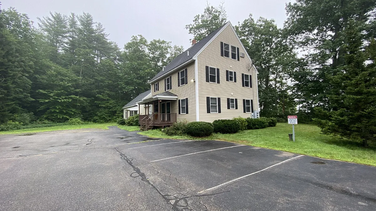 Building Photo - 279 Mast Rd #2D