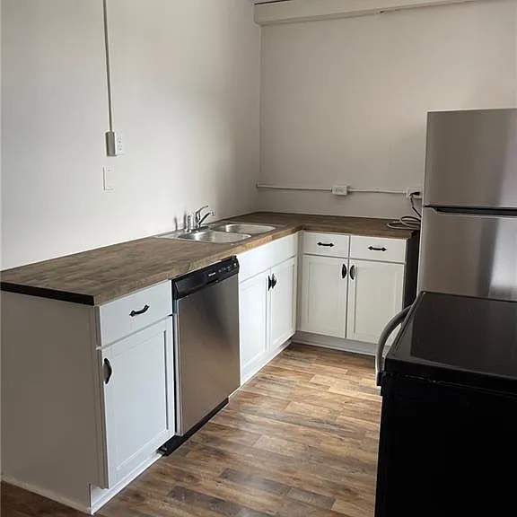 5 N Market St — Photo 8