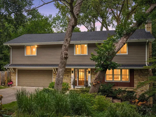 14268 Coronet Dr, Minnetonka, MN 55345