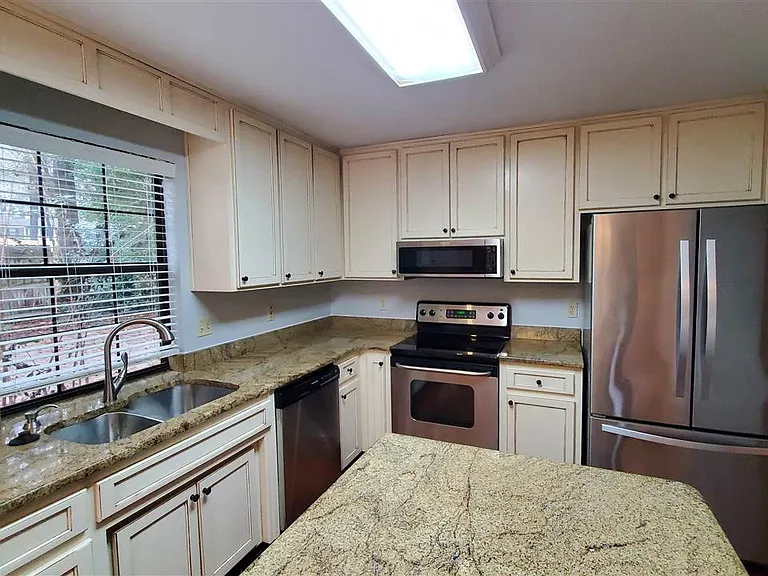 4914 Ballygar Dr — Photo 11
