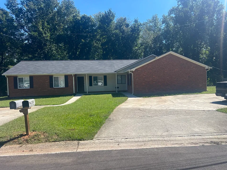 861 Stillwater Ln