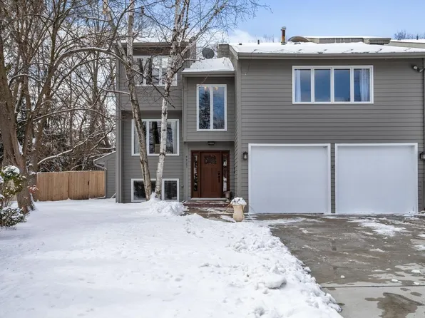 7727 Tanglewood Ct, Edina, MN 55439