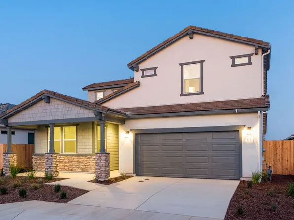 556 N Montana De Oro St, Tulare, CA 93274