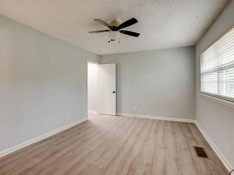 741 Longhunter Ct — Photo 18