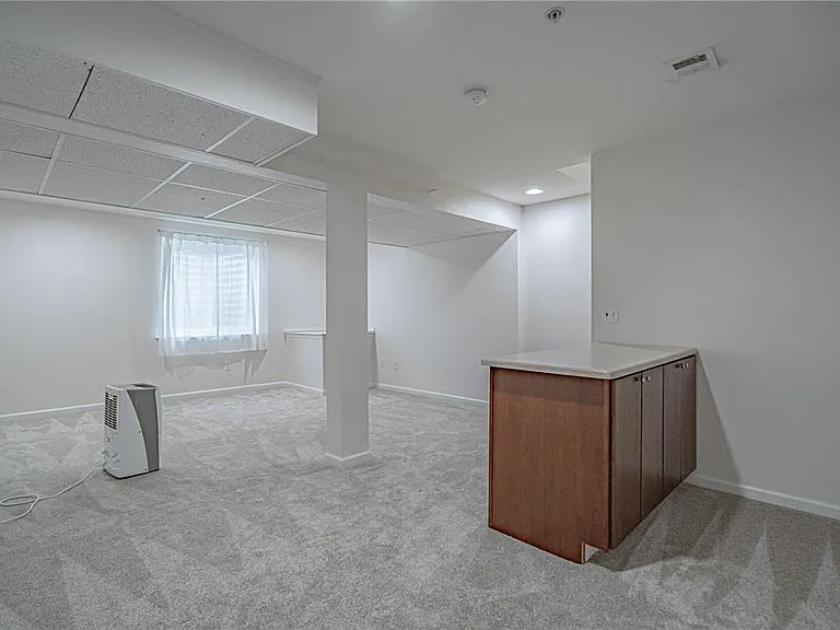 253 Milkweed Dr — Photo 31
