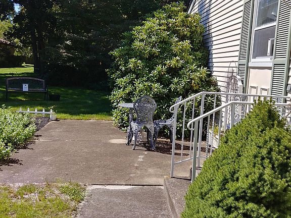 2nd image of 18A Milford Ave #52