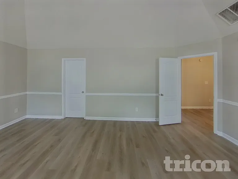 800 Hannah Ct — Photo 9
