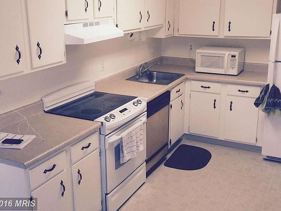 4th image of 18607 Tarragon Way