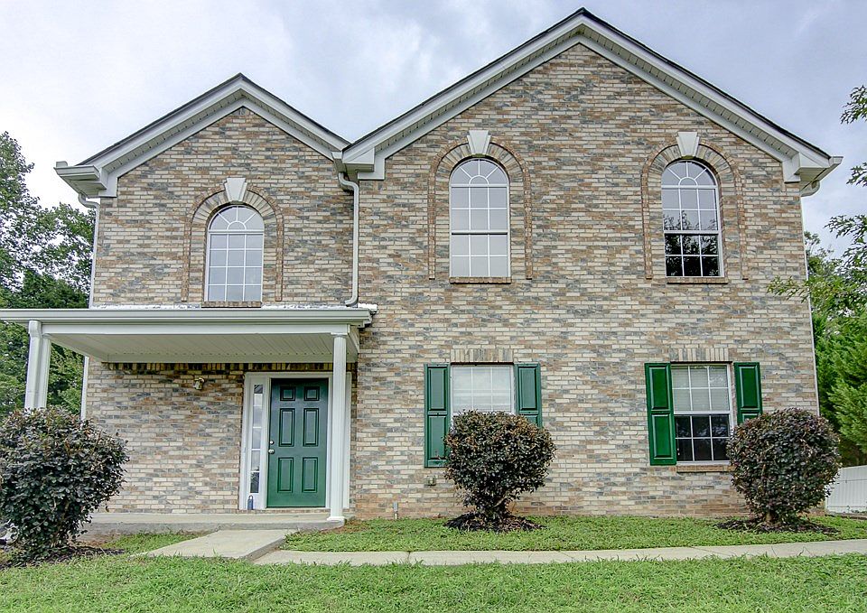 1st image of 345 Barrington Grange Dr