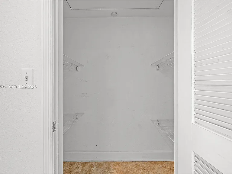 401 69th St #Penthouse 101 — Photo 23