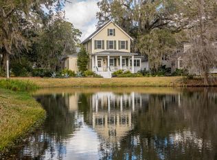 255 Gautier Pl, Beaufort, SC 29902