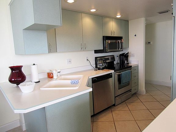 5th image of 2900 N Atlantic Ave APT 705
