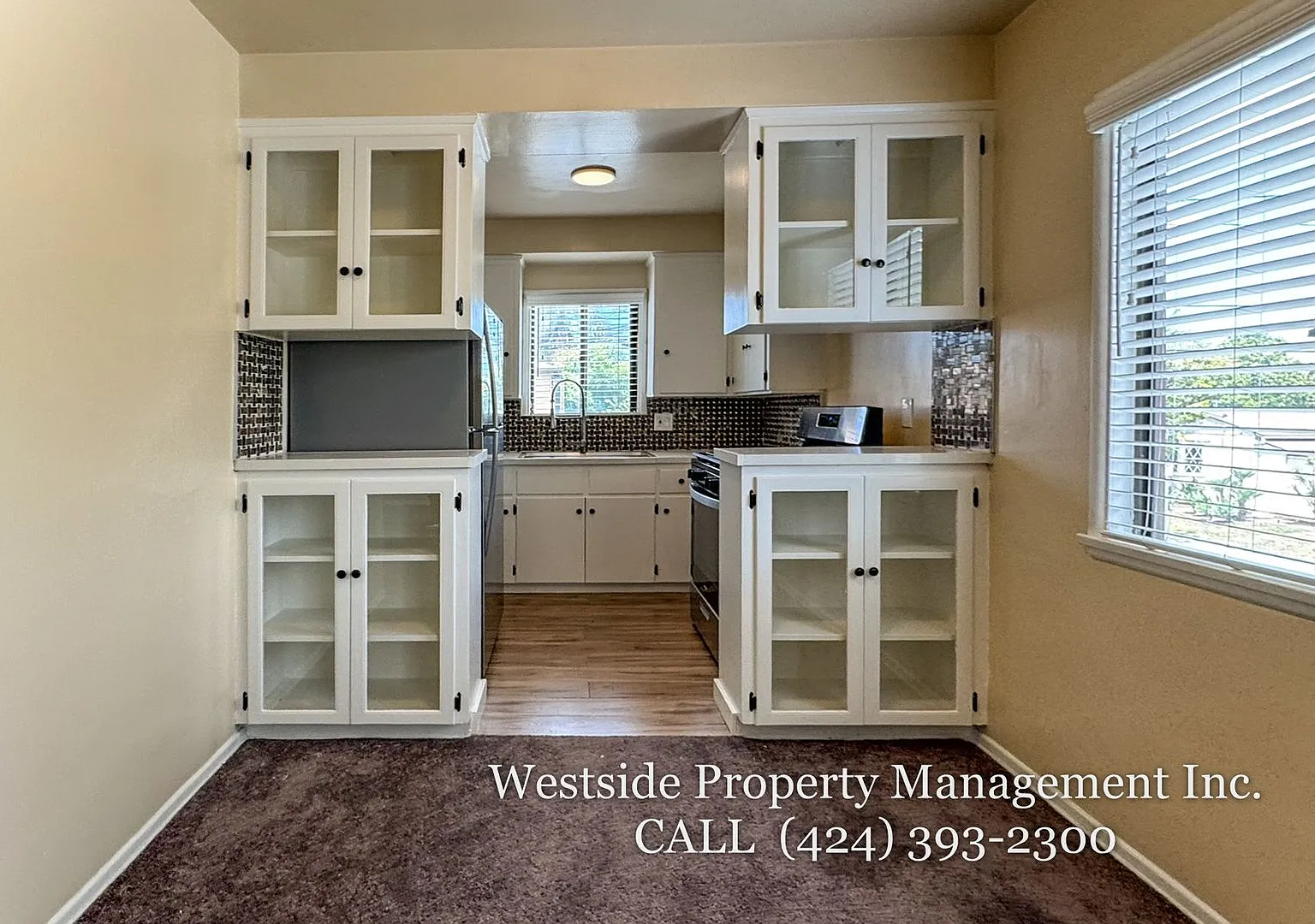 Morningside Park Neighborhood | Upper 2+1 W/Garage Parking — Photo 4