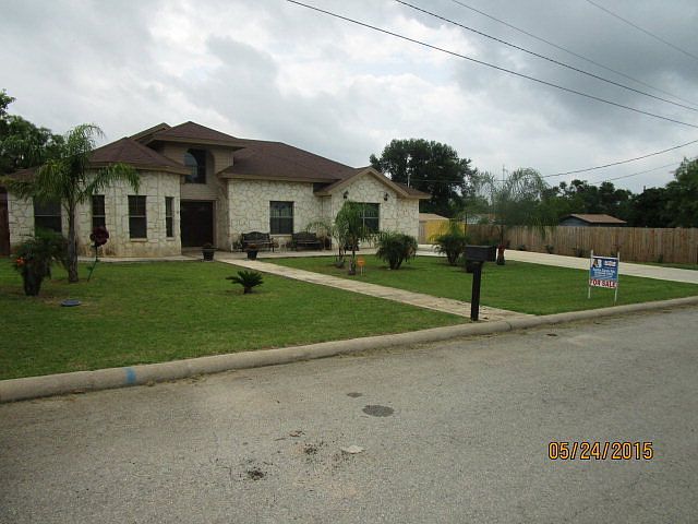 1st image of 305 S 15th St