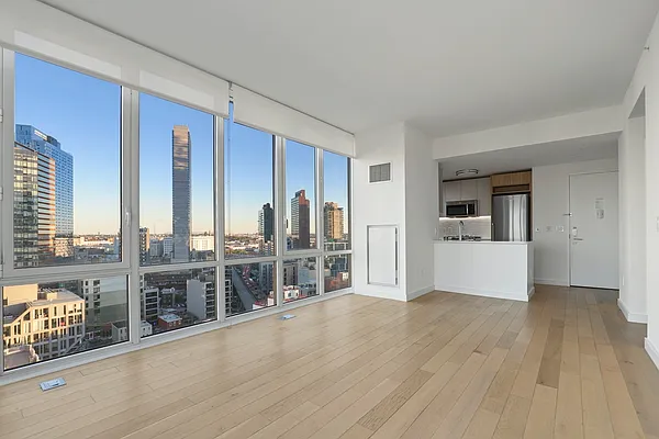 Rented by Stonehenge NYC LLC | media 2