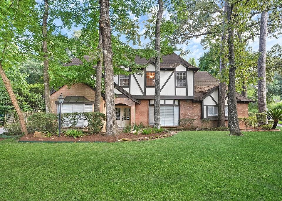 1st image of 3102 Parkdale Dr