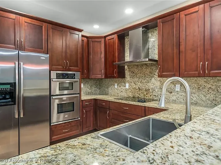 2351 Lakeview Dr #A — Photo 4