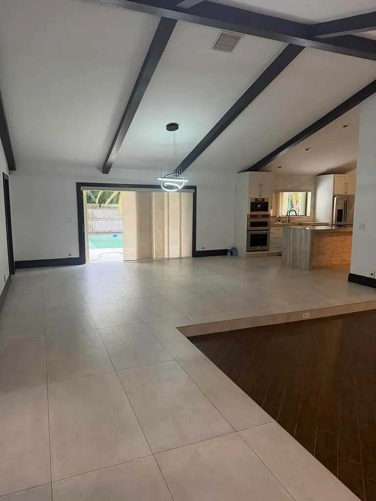 4 bed, 2.0 bath, 2302 sqft, $4,300 — Photo 3