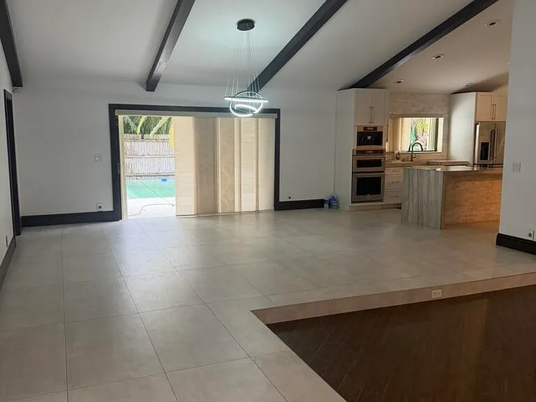 9553 Majestic Way — Photo 3