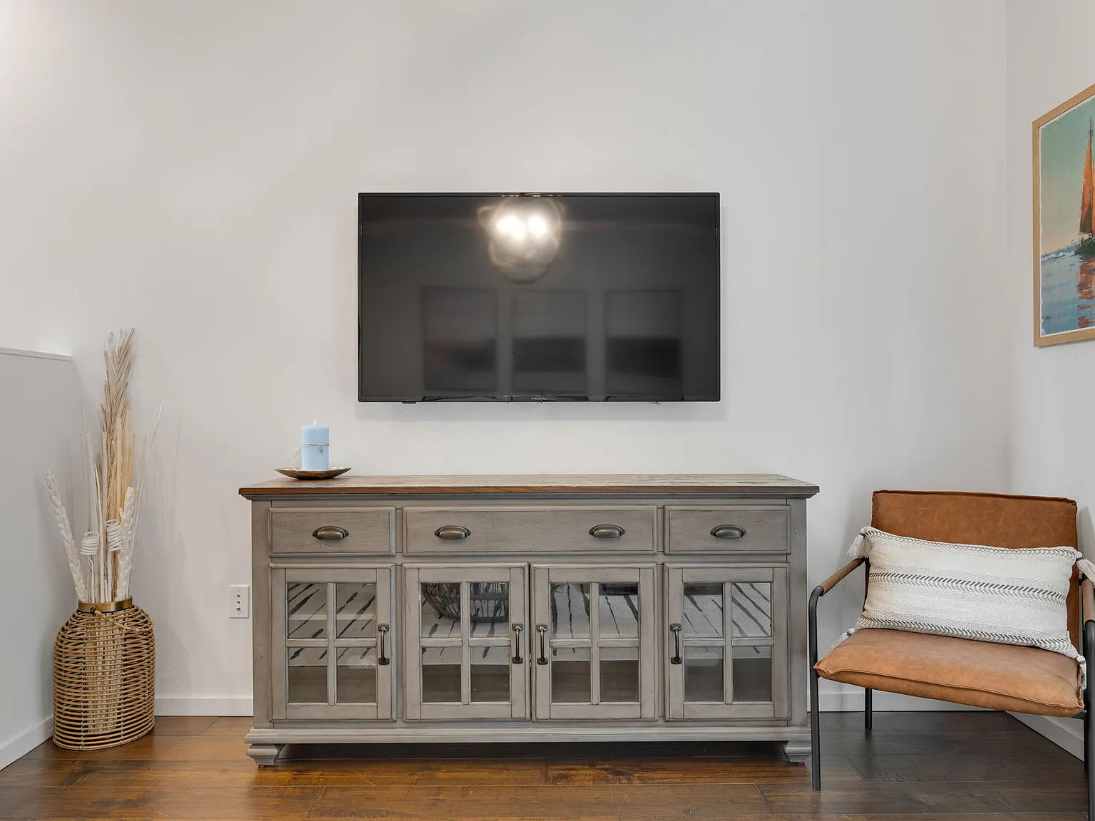 2 bed, 1350 sqft, $4,500 — Photo 4